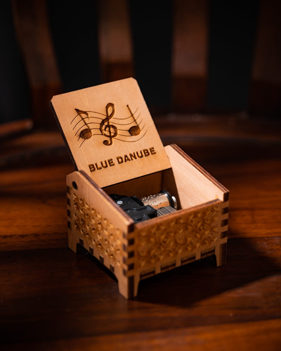 AUTOMATIC MUSICBOX