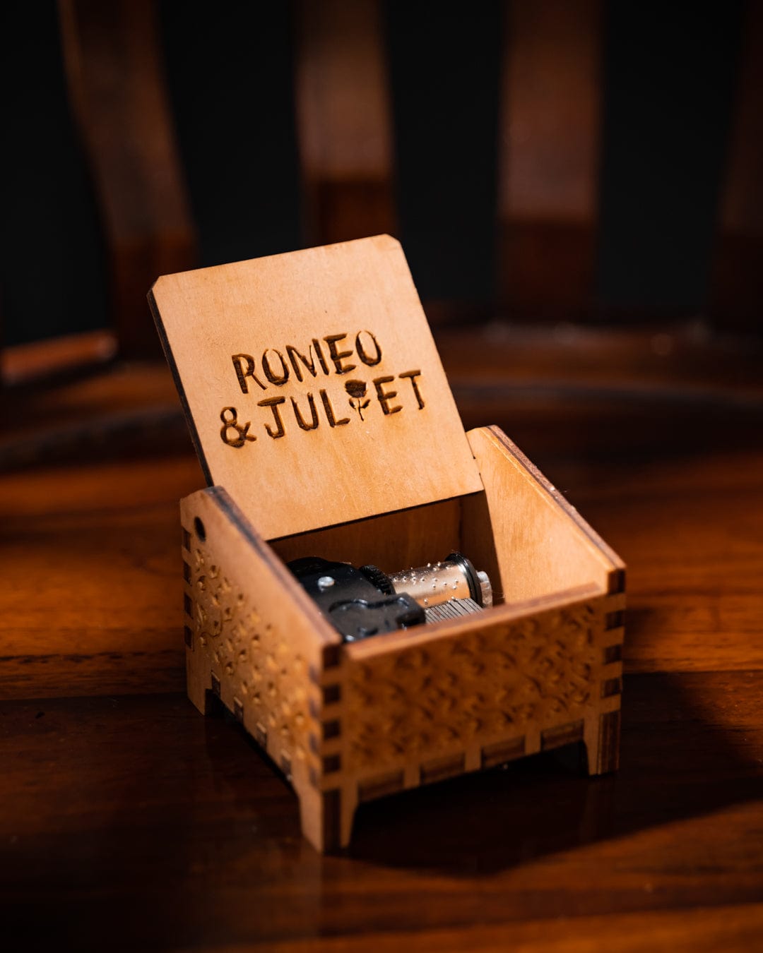 AUTOMATIC MUSICBOX